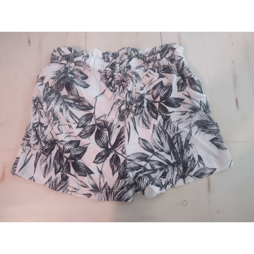 C & C California shorts Med Black & White Floral Fern With Pockets 100% Lyocell - Picture 4 of 4